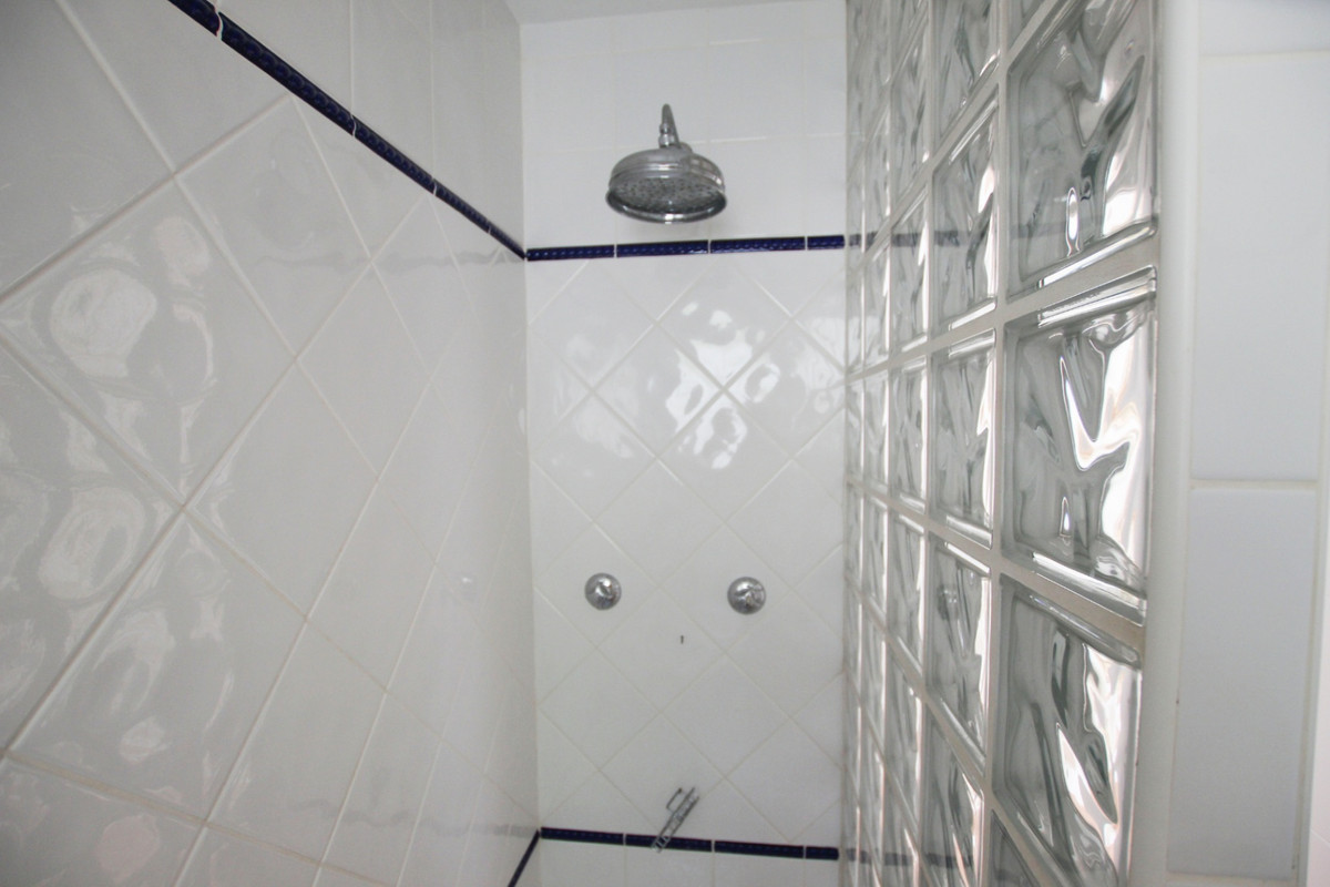 Se vende Villa - Chalet de 4 dormitorios en Costa Blanca, Alicante, España