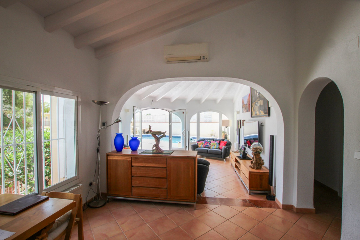 Se vende Villa - Chalet de 4 dormitorios en Costa Blanca, Alicante, España