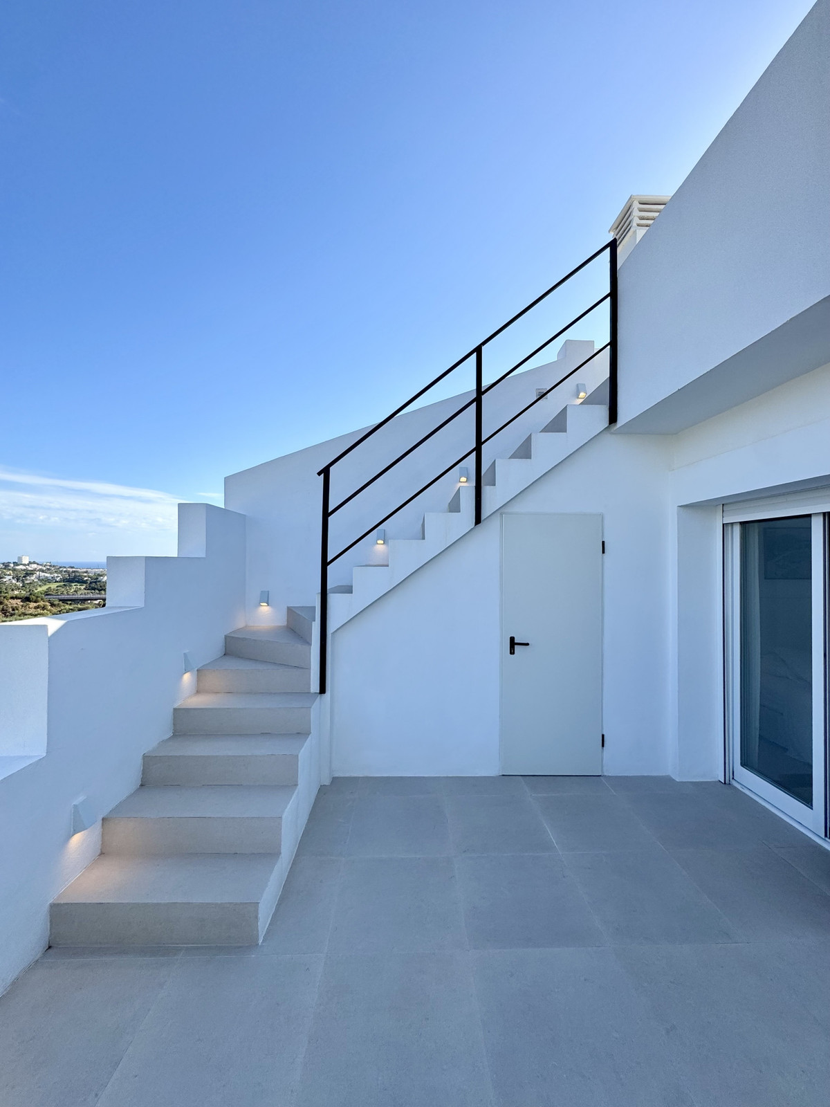 3 Bed Apartment for sale in La Quinta Costa Del Sol, Málaga, Spain
