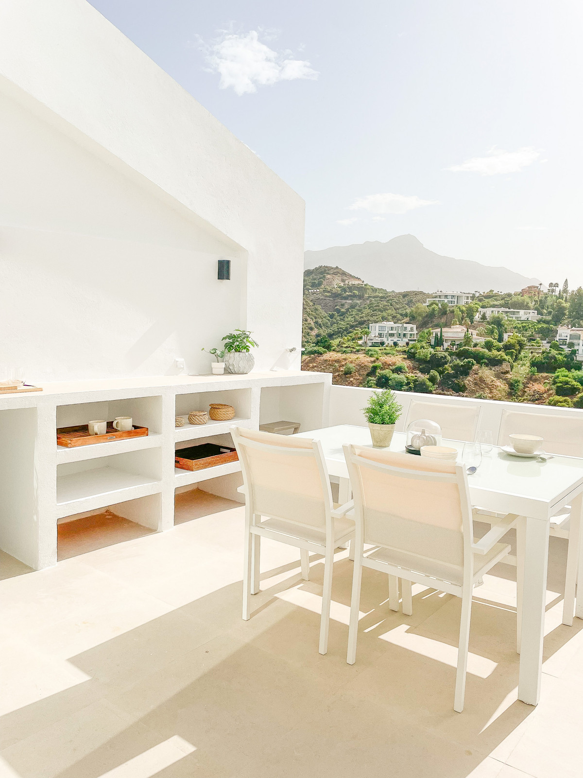 3 Bed Apartment for sale in La Quinta Costa Del Sol, Málaga, Spain