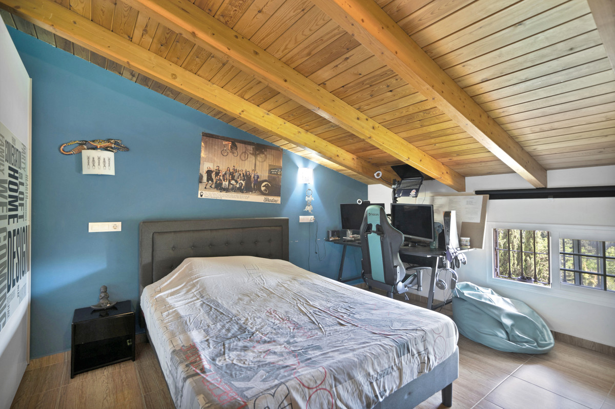 Se vende Villa - Chalet de 7 dormitorios en Costa Del Sol, Málaga, España