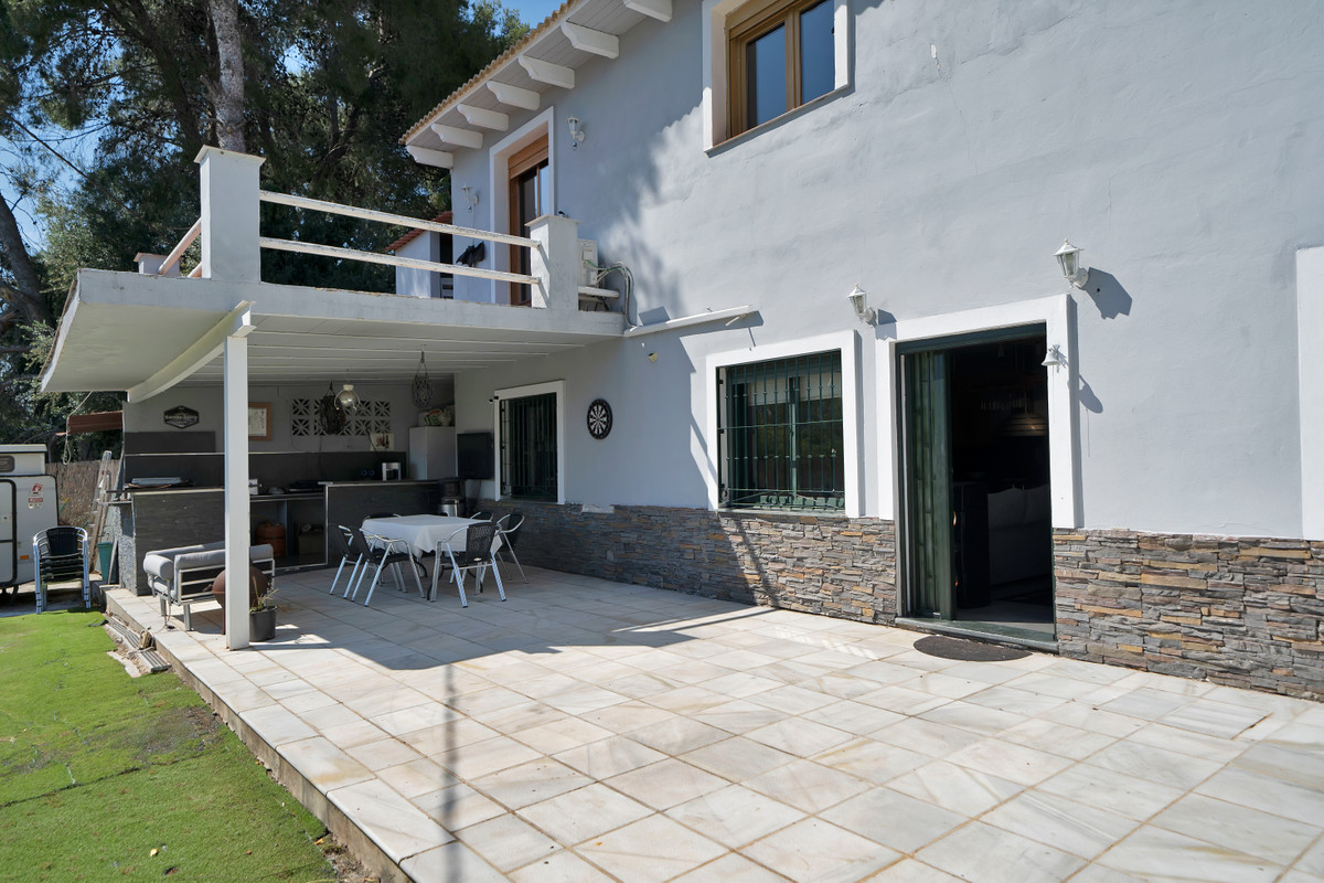 Se vende Villa - Chalet de 7 dormitorios en Costa Del Sol, Málaga, España