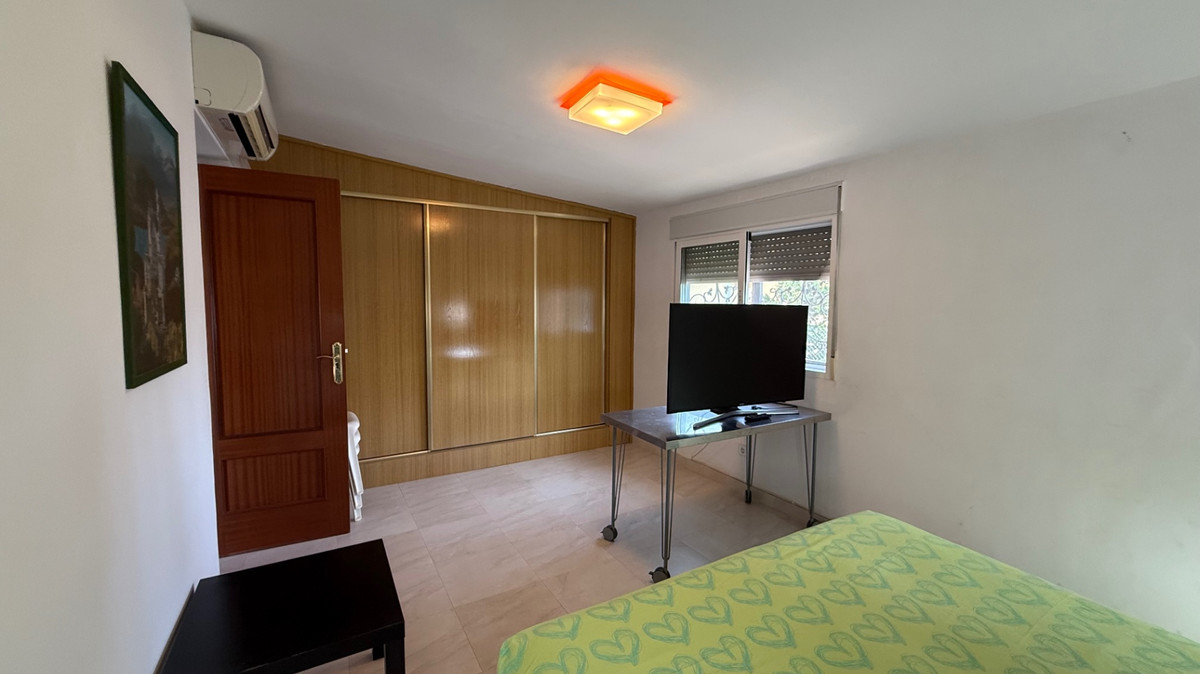 Se vende Villa - Chalet de 4 dormitorios en Costa Blanca, Alicante, España
