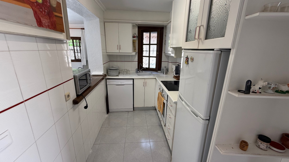 Se vende Villa - Chalet de 4 dormitorios en Costa Blanca, Alicante, España