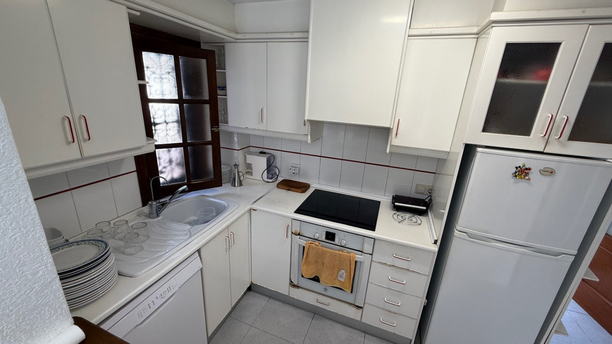 Se vende Villa - Chalet de 4 dormitorios en Costa Blanca, Alicante, España