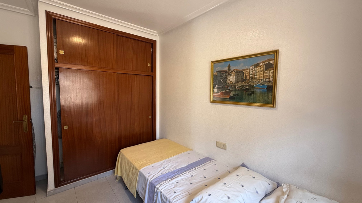 Se vende Villa - Chalet de 4 dormitorios en Costa Blanca, Alicante, España