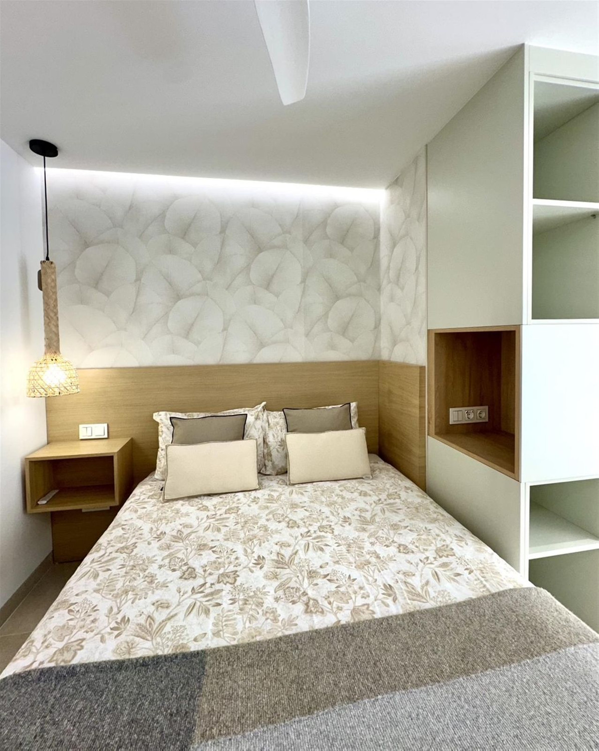 Se vende Apartamento Planta Media de 2 dormitorios en Costa Del Sol, Málaga, España