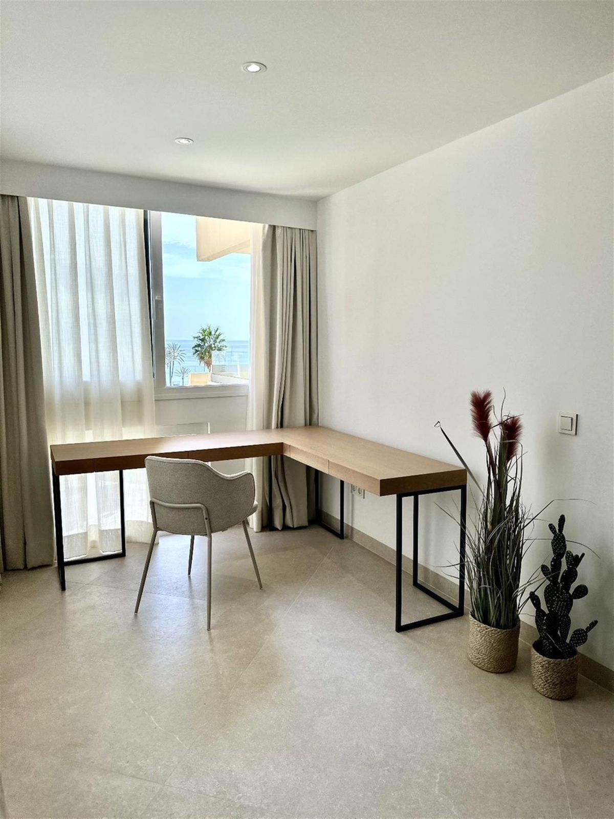 Se vende Apartamento Planta Media de 2 dormitorios en Costa Del Sol, Málaga, España