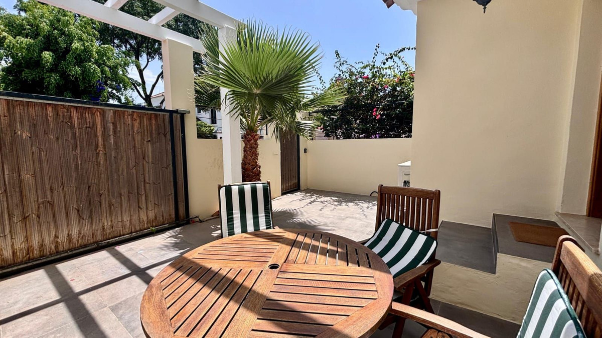 5 Bed Townhouse for sale in Marbella Costa Del Sol, Málaga, Spain