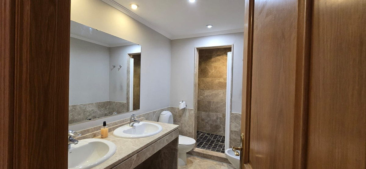 5 Bed Townhouse for sale in Marbella Costa Del Sol, Málaga, Spain