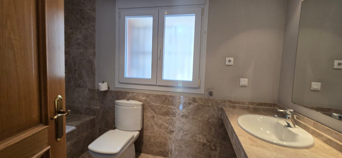 5 Bed Townhouse for sale in Marbella Costa Del Sol, Málaga, Spain