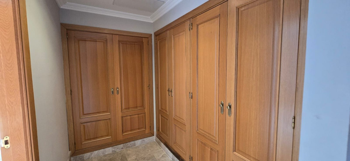 5 Bed Townhouse for sale in Marbella Costa Del Sol, Málaga, Spain