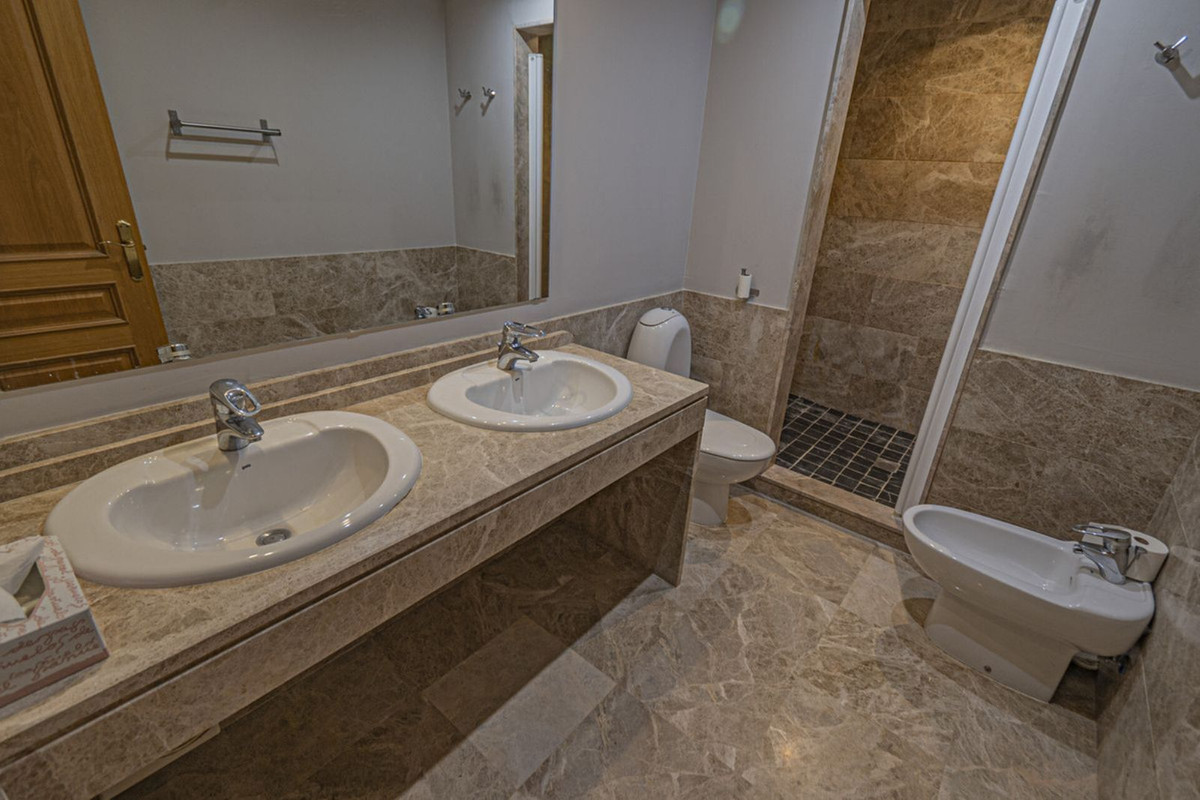 5 Bed Townhouse for sale in Marbella Costa Del Sol, Málaga, Spain