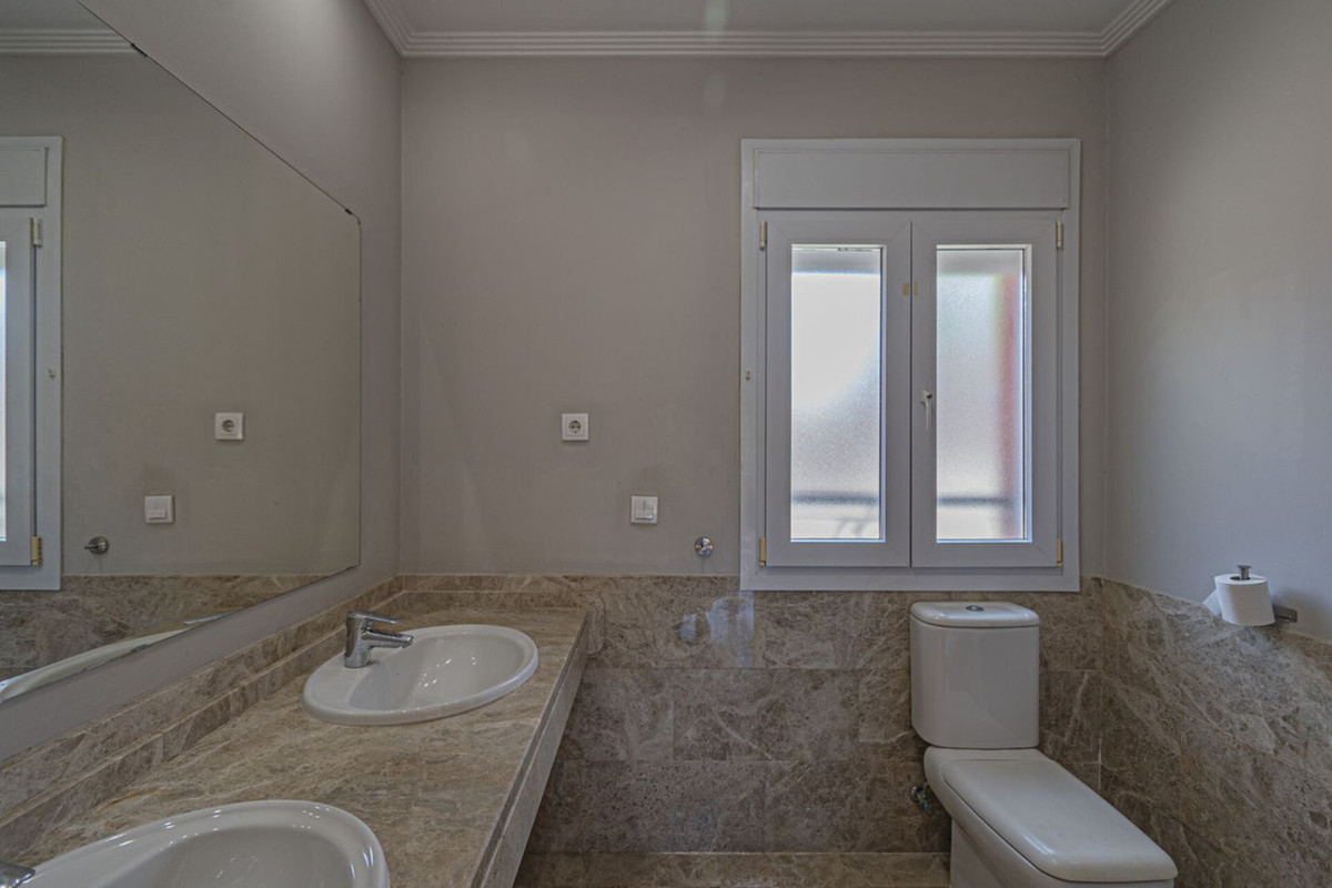 5 Bed Townhouse for sale in Marbella Costa Del Sol, Málaga, Spain