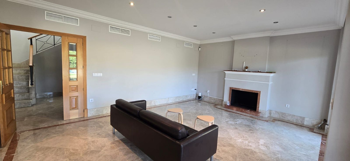 5 Bed Townhouse for sale in Marbella Costa Del Sol, Málaga, Spain