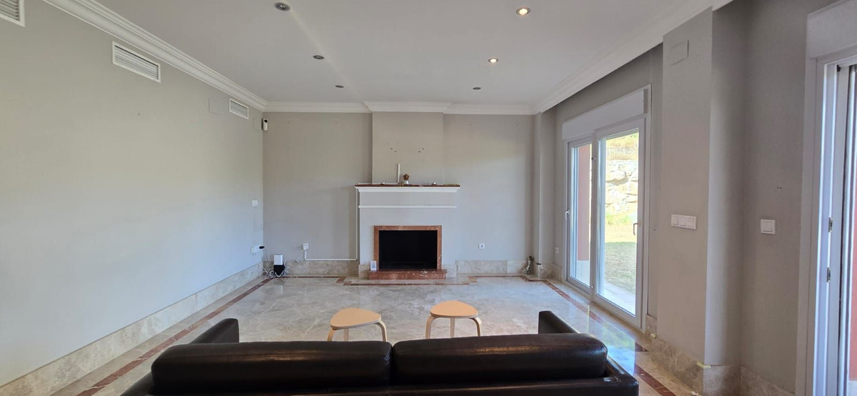5 Bed Townhouse for sale in Marbella Costa Del Sol, Málaga, Spain