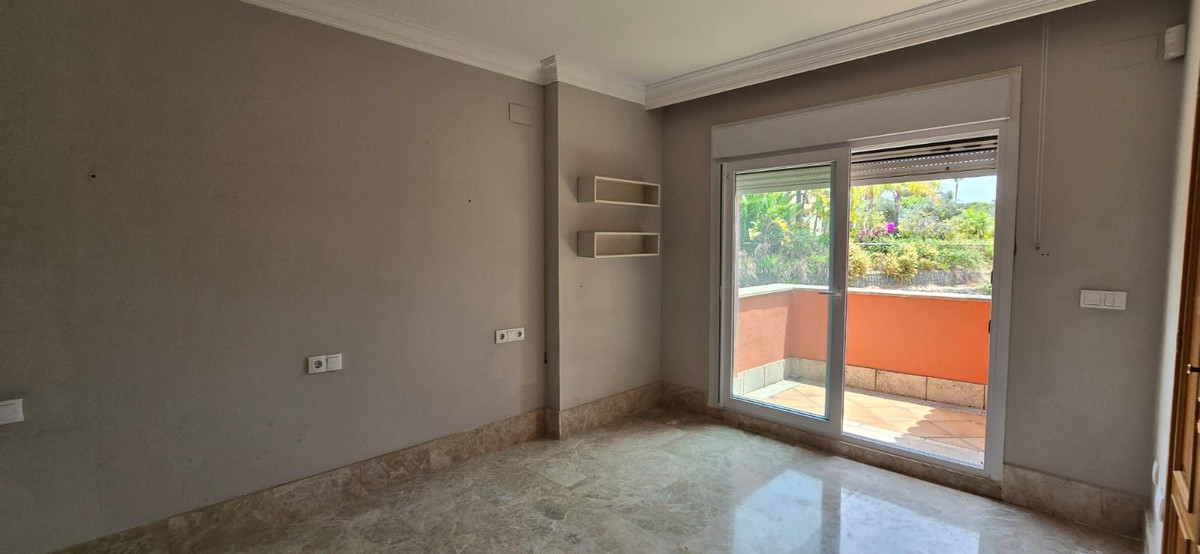 5 Bed Townhouse for sale in Marbella Costa Del Sol, Málaga, Spain