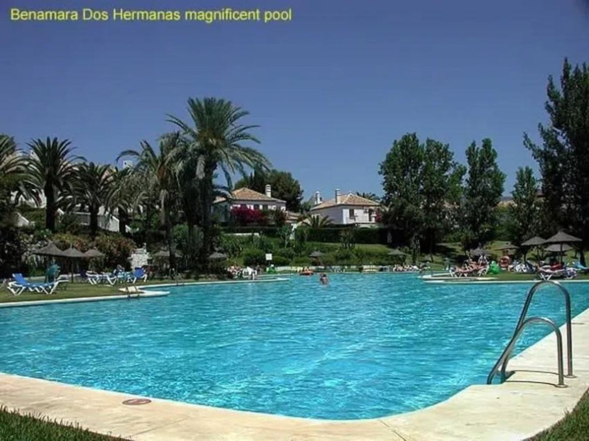3 Bed Townhouse for sale in Estepona Costa Del Sol, Málaga, Spain