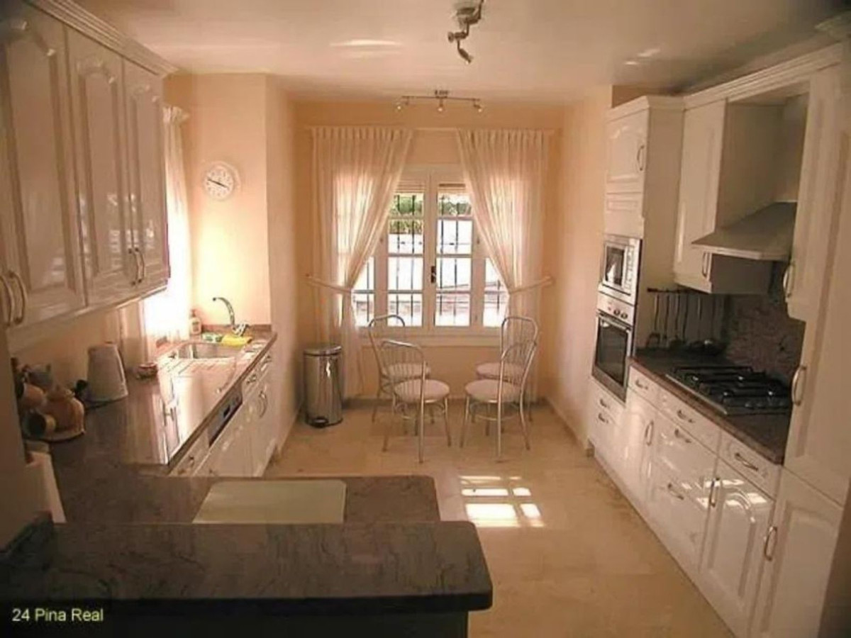 3 Bed Townhouse for sale in Estepona Costa Del Sol, Málaga, Spain