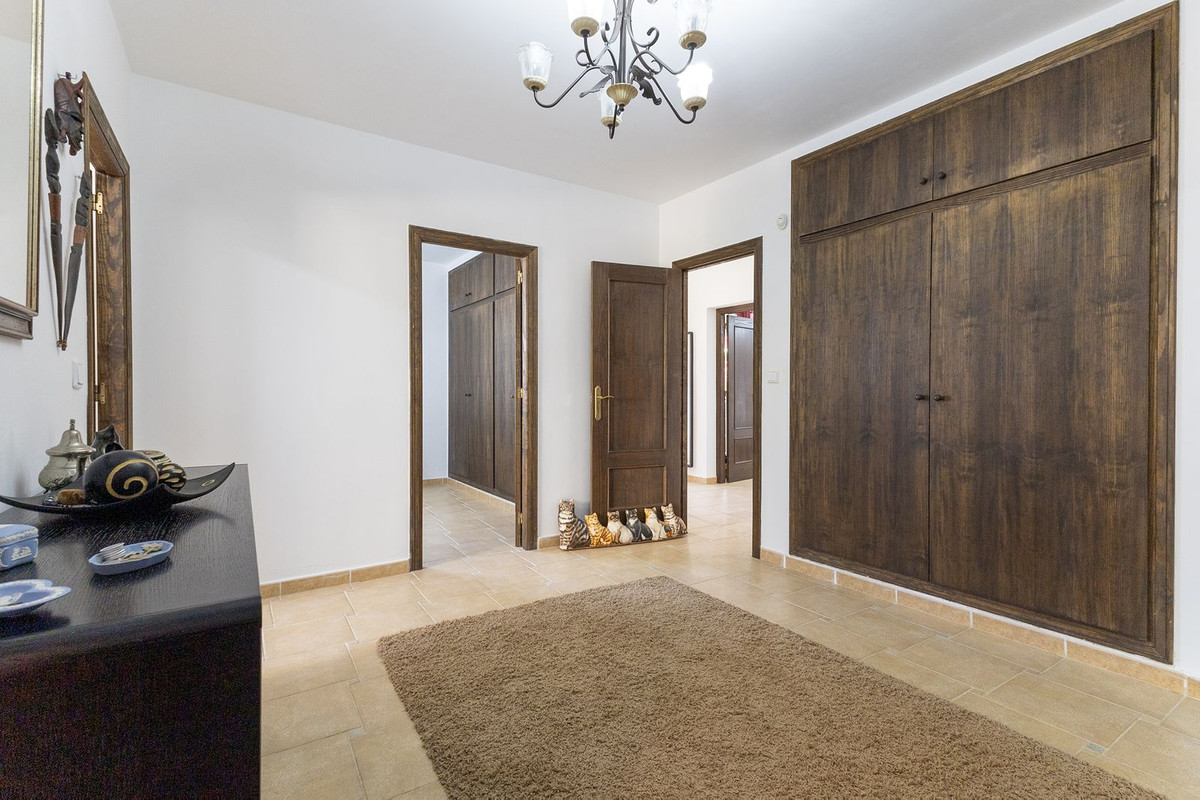 Se vende Villa - Chalet de 5 dormitorios en Costa Blanca, Alicante, España