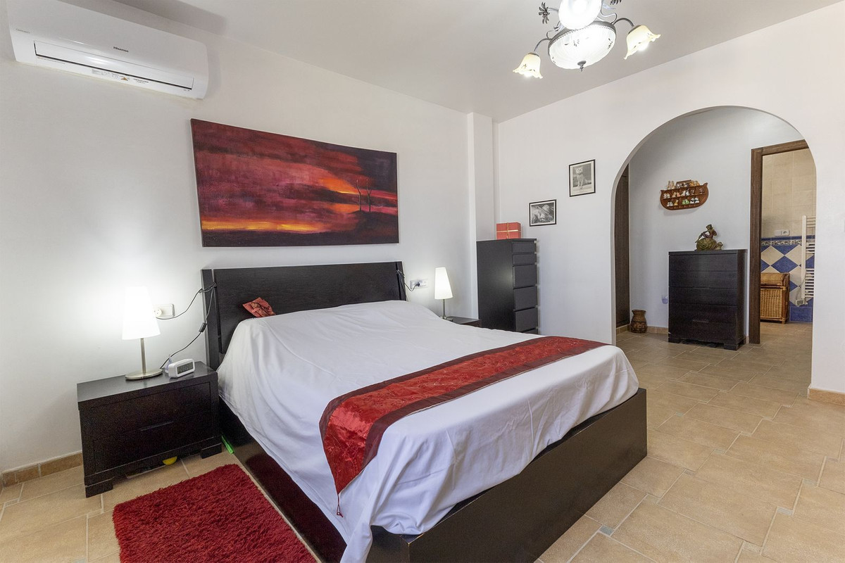 Se vende Villa - Chalet de 5 dormitorios en Costa Blanca, Alicante, España