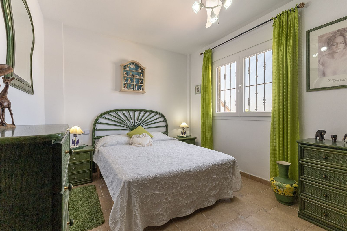 Se vende Villa - Chalet de 5 dormitorios en Costa Blanca, Alicante, España