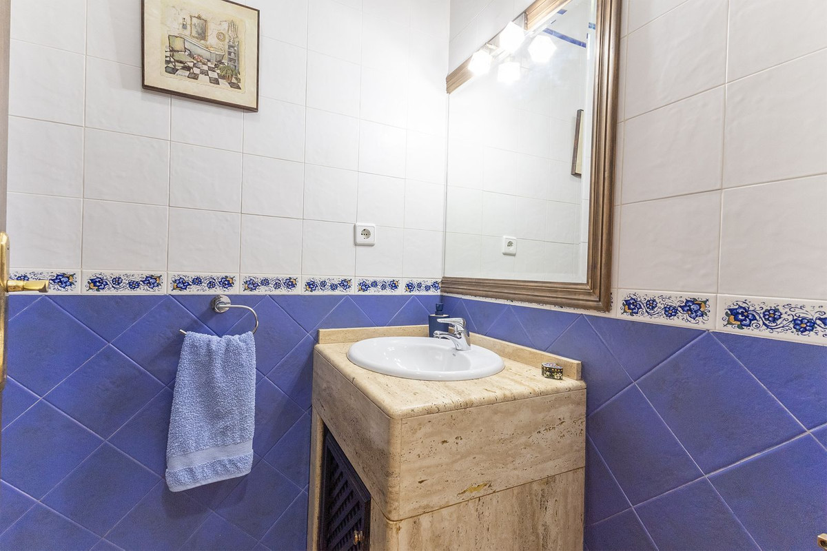 Se vende Villa - Chalet de 5 dormitorios en Costa Blanca, Alicante, España