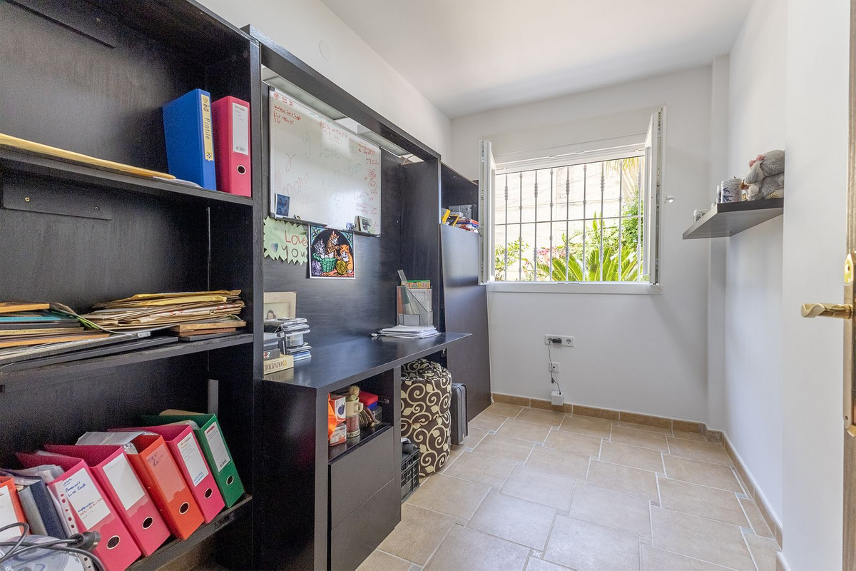 Se vende Villa - Chalet de 5 dormitorios en Costa Blanca, Alicante, España