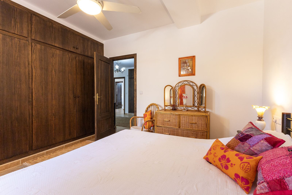 Se vende Villa - Chalet de 5 dormitorios en Costa Blanca, Alicante, España