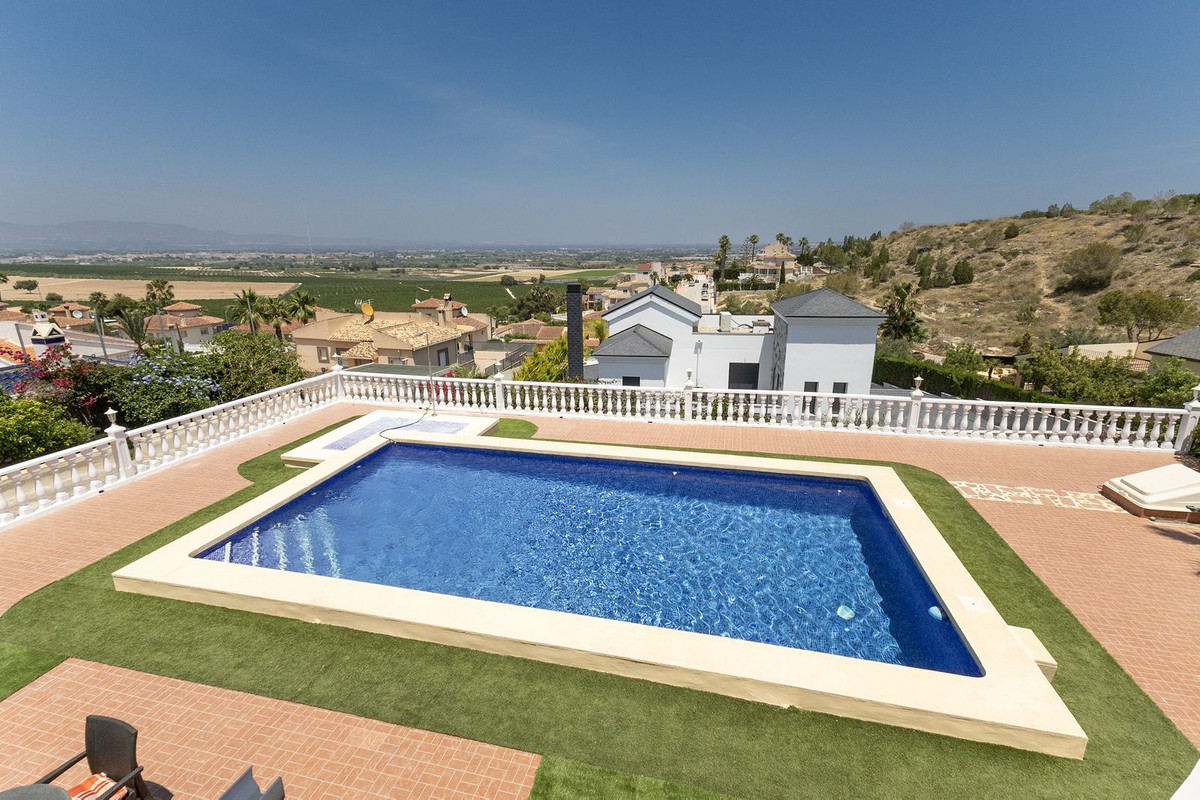 Se vende Villa - Chalet de 5 dormitorios en Costa Blanca, Alicante, España