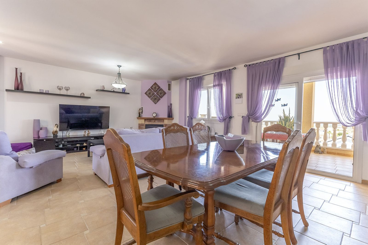 Se vende Villa - Chalet de 5 dormitorios en Costa Blanca, Alicante, España