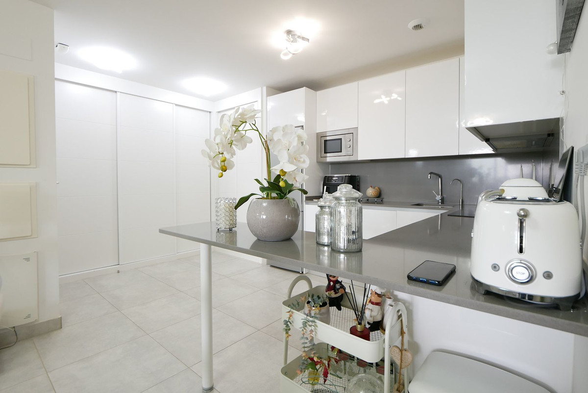 Se vende Apartamento Planta Baja de 3 dormitorios en Costa Del Sol, Málaga, España