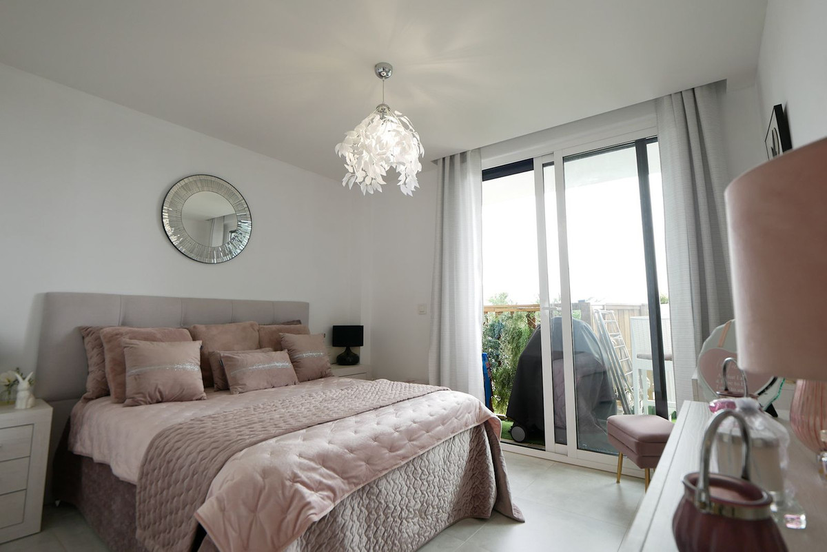 Se vende Apartamento Planta Baja de 3 dormitorios en Costa Del Sol, Málaga, España