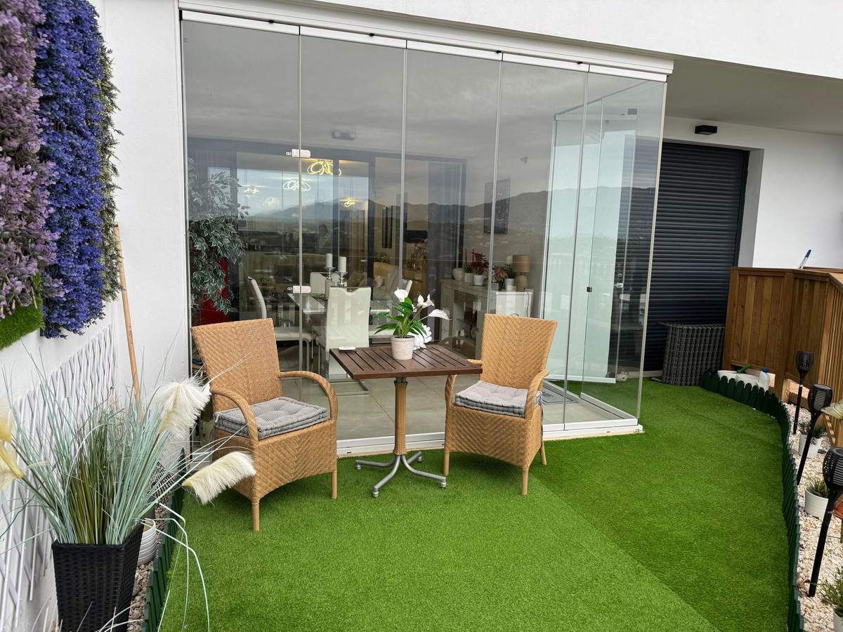 Se vende Apartamento Planta Baja de 3 dormitorios en Costa Del Sol, Málaga, España