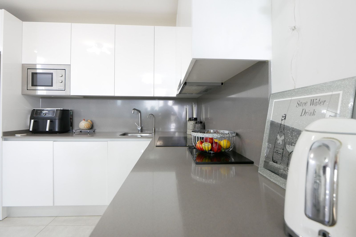 Se vende Apartamento Planta Baja de 3 dormitorios en Costa Del Sol, Málaga, España