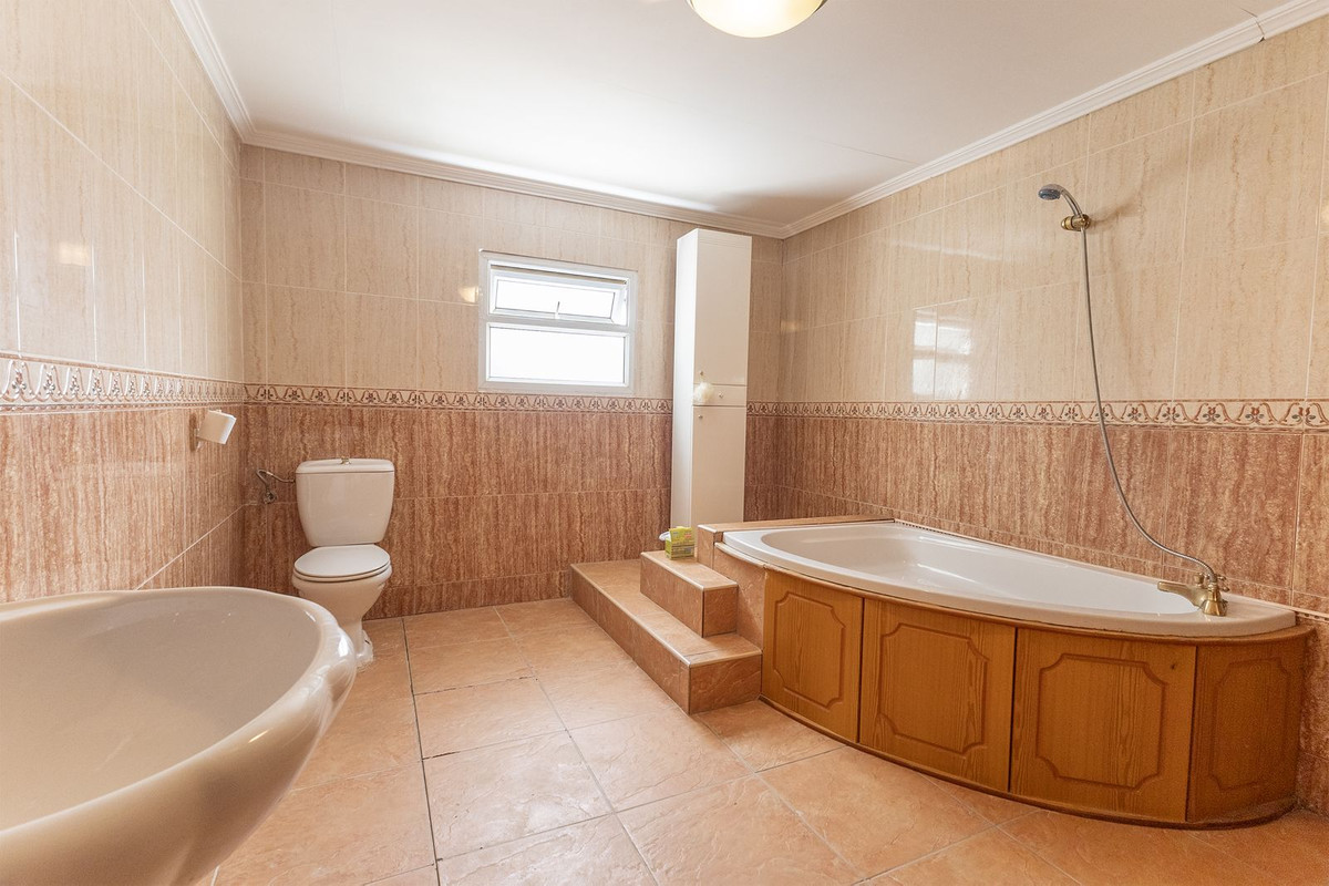 Se vende Finca - Cortijo de 12 dormitorios en Costa Blanca, Alicante, España