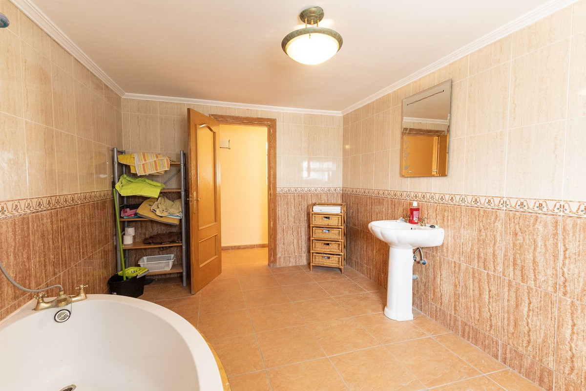 Se vende Finca - Cortijo de 12 dormitorios en Costa Blanca, Alicante, España