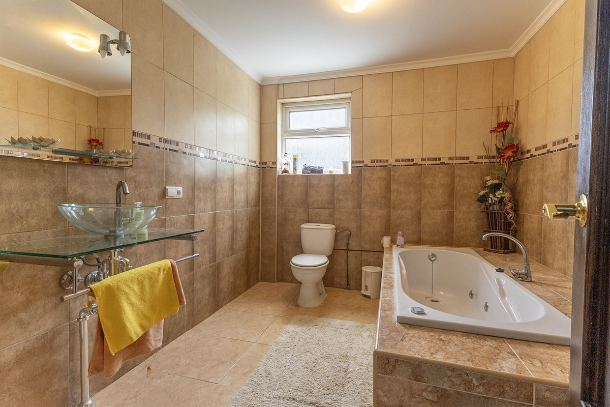 Se vende Finca - Cortijo de 12 dormitorios en Costa Blanca, Alicante, España