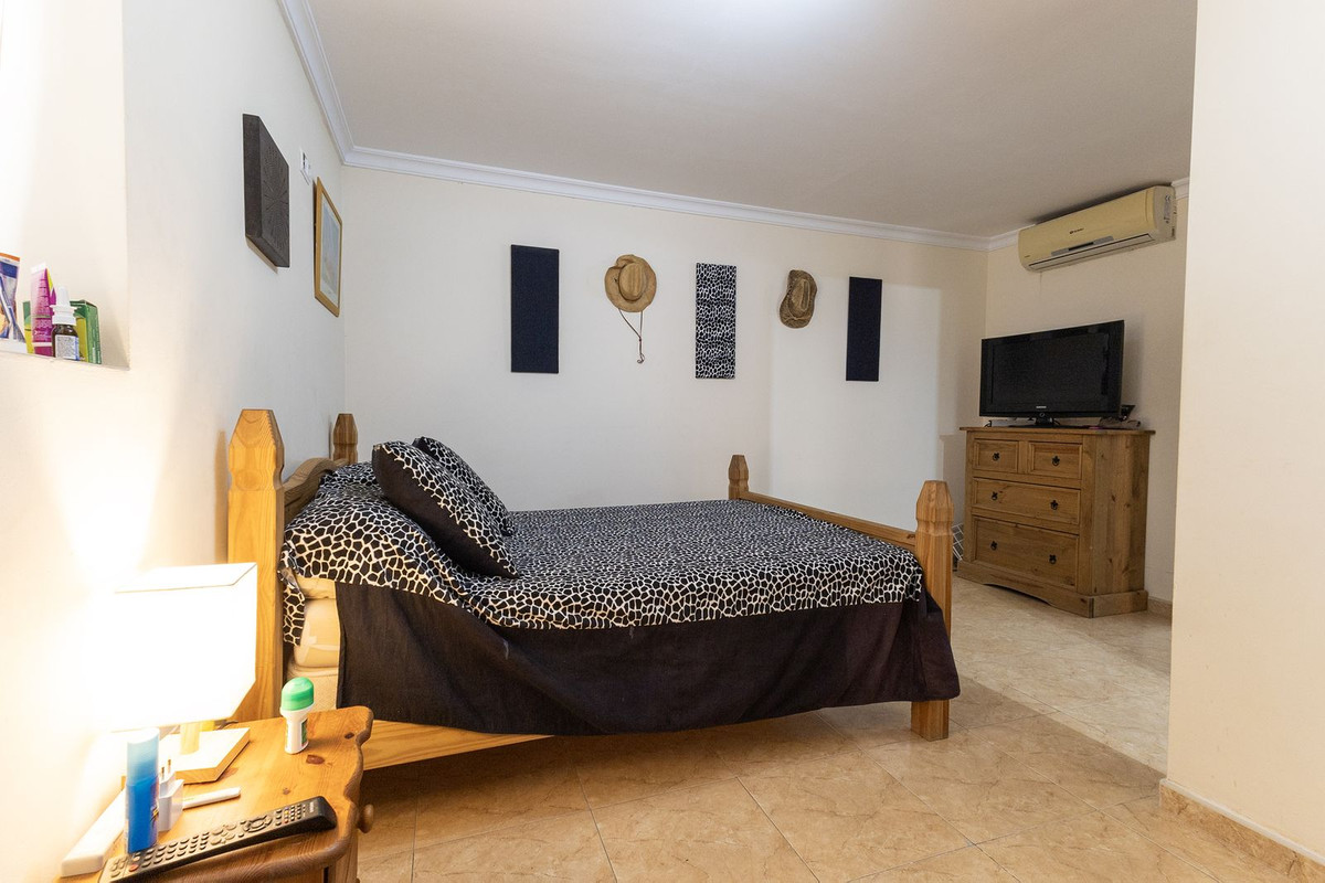 Se vende Finca - Cortijo de 12 dormitorios en Costa Blanca, Alicante, España