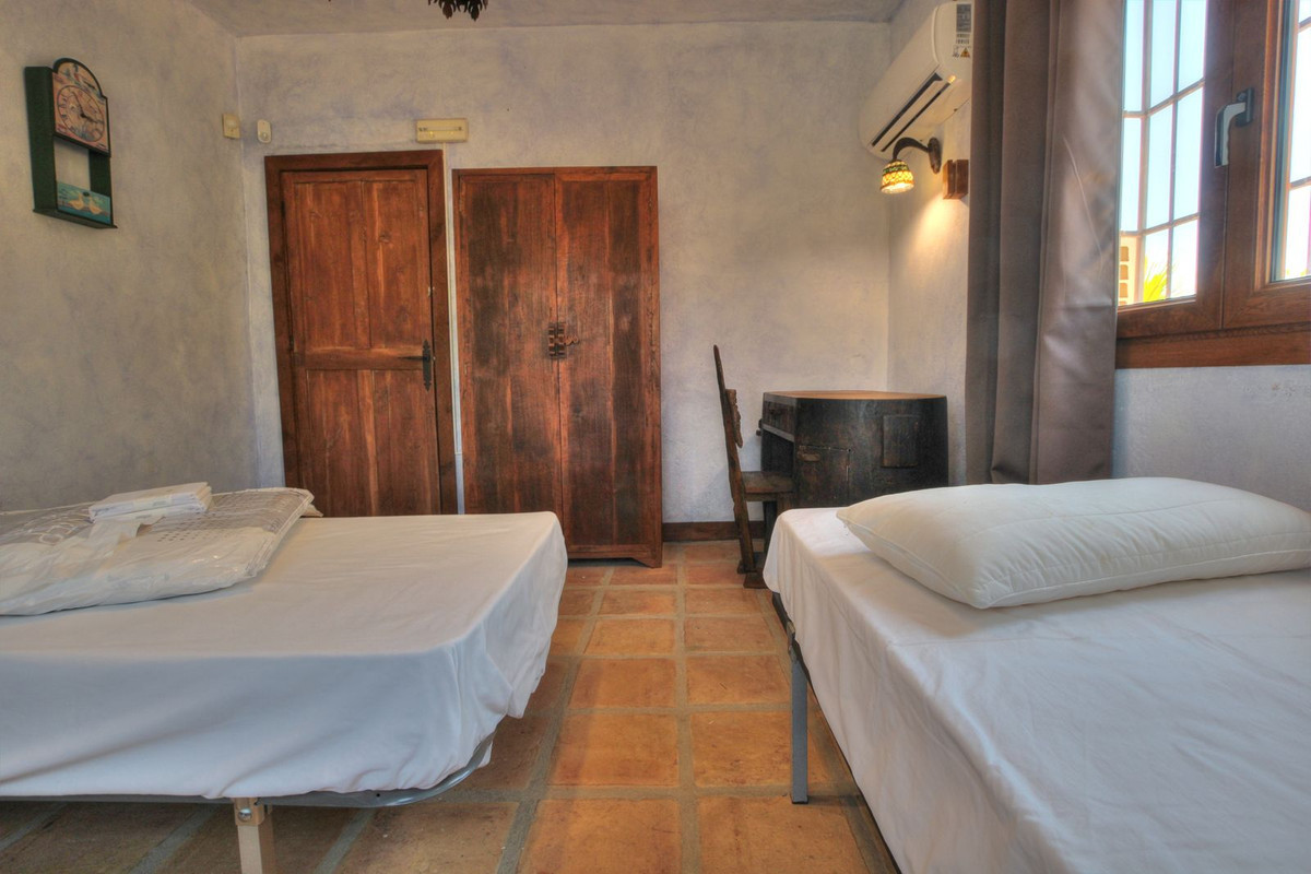 4 Bed Townhouse for sale in Entrerrios Málaga, Málaga, Spain