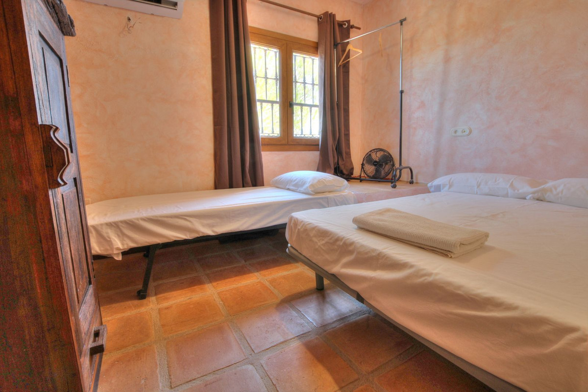 4 Bed Townhouse for sale in Entrerrios Málaga, Málaga, Spain