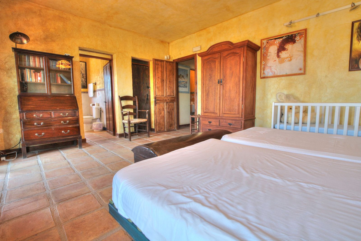 4 Bed Townhouse for sale in Entrerrios Málaga, Málaga, Spain