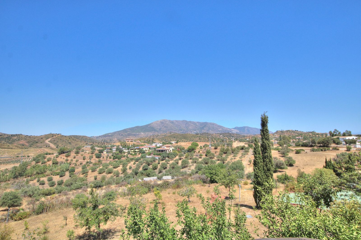 4 Bed Townhouse for sale in Entrerrios Málaga, Málaga, Spain