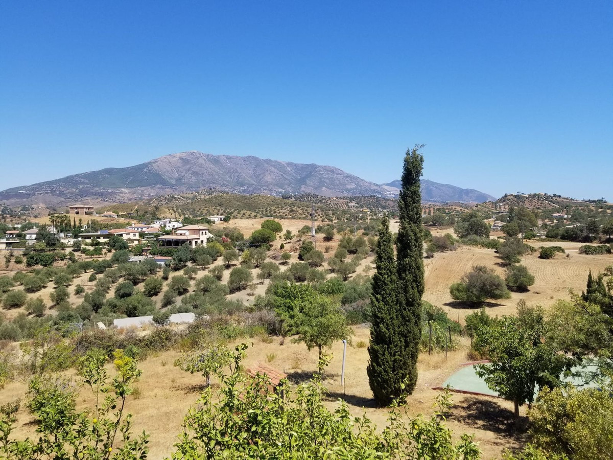 4 Bed Townhouse for sale in Entrerrios Málaga, Málaga, Spain