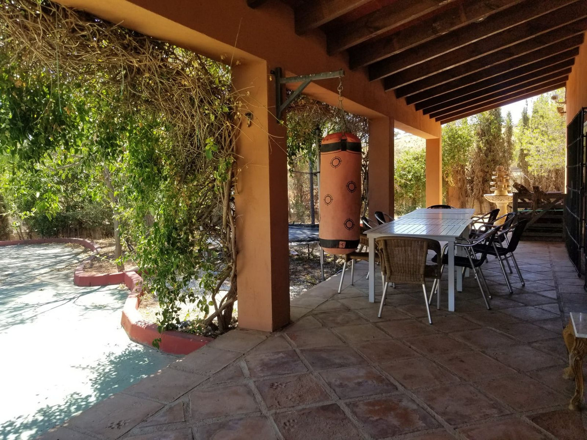 4 Bed Townhouse for sale in Entrerrios Málaga, Málaga, Spain