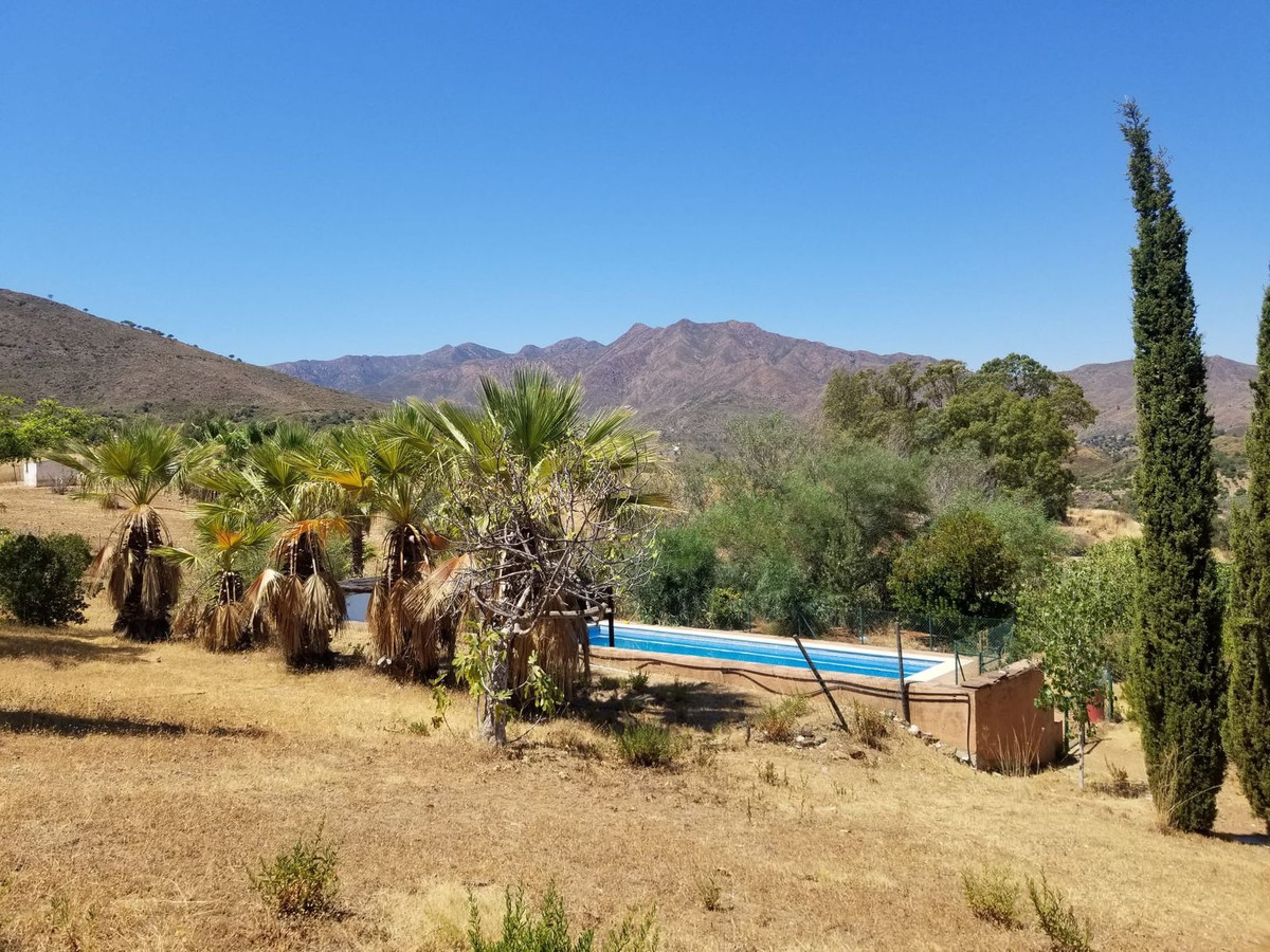 4 Bed Townhouse for sale in Entrerrios Málaga, Málaga, Spain