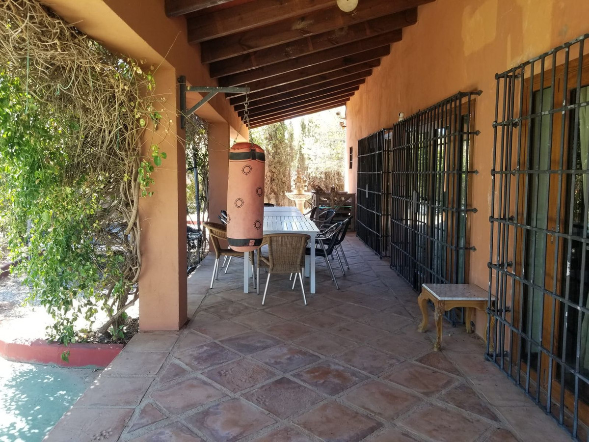 4 Bed Townhouse for sale in Entrerrios Málaga, Málaga, Spain