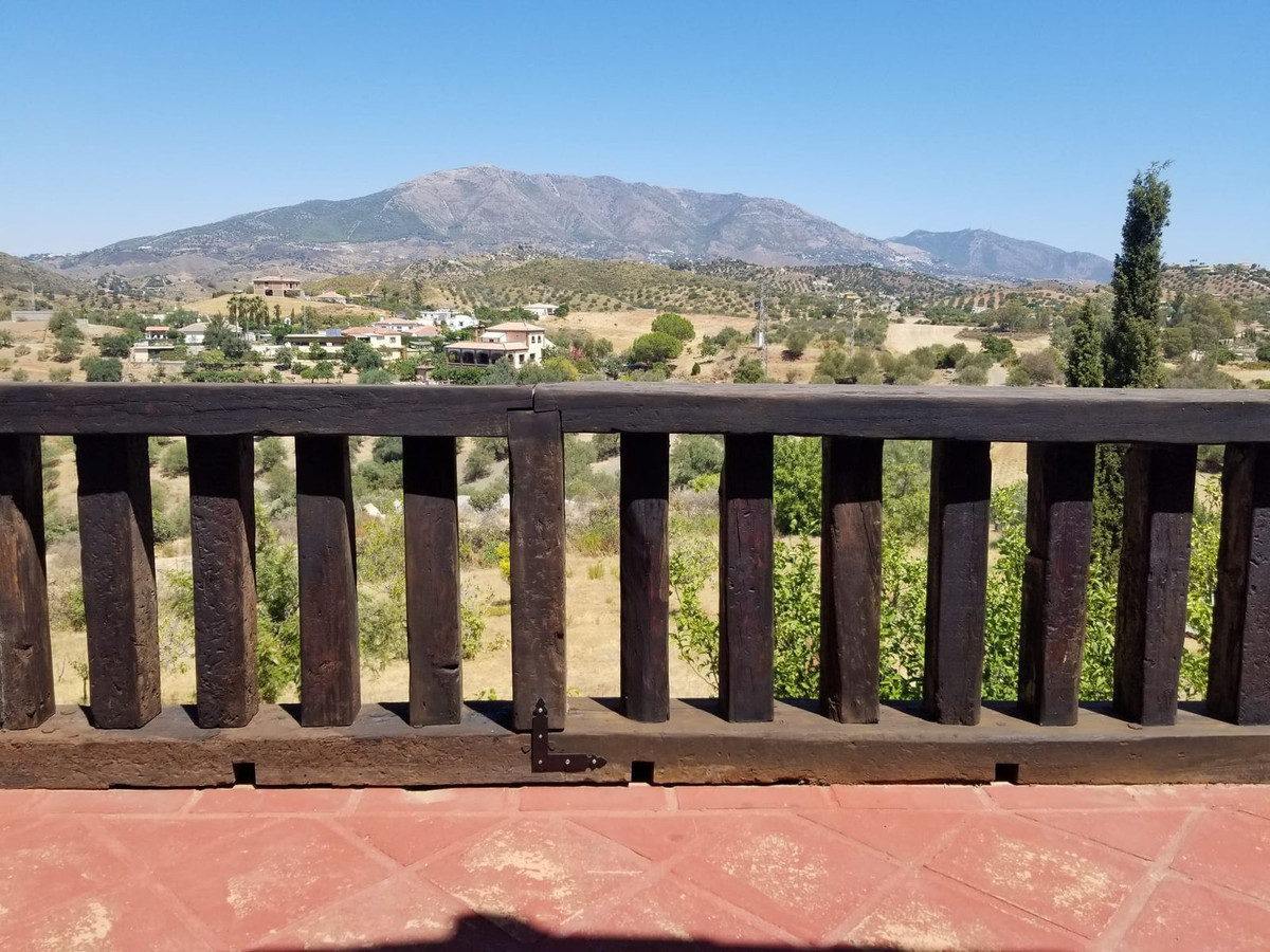 4 Bed Townhouse for sale in Entrerrios Málaga, Málaga, Spain