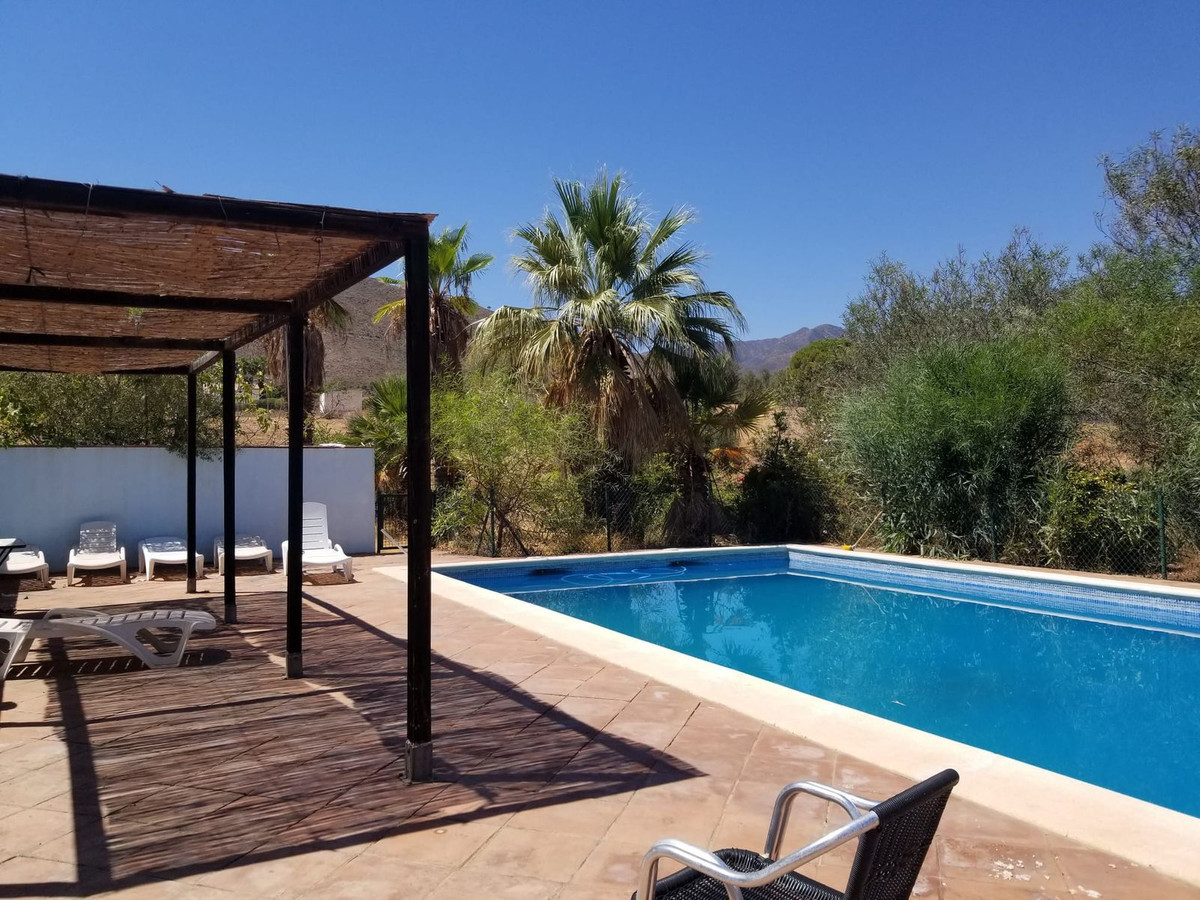 4 Bed Townhouse for sale in Entrerrios Málaga, Málaga, Spain