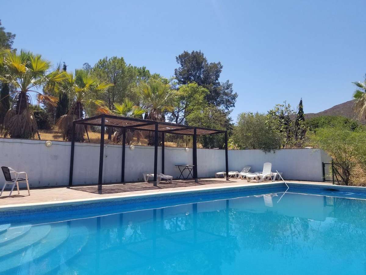 4 Bed Townhouse for sale in Entrerrios Málaga, Málaga, Spain